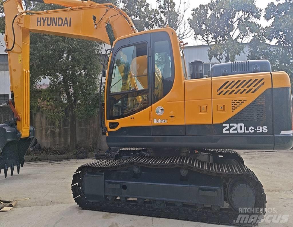 Hyundai R220LC-9S Excavatoare cu roti