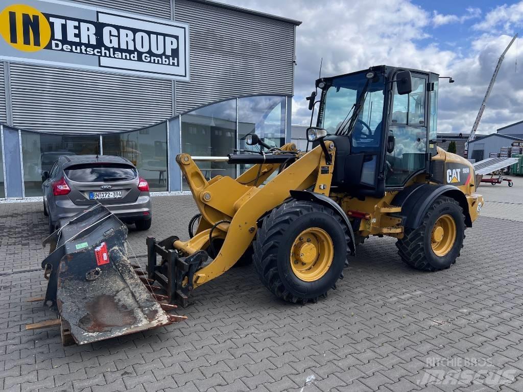 CAT 908 H Incarcator pe pneuri