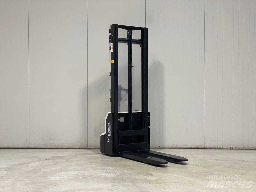 Bobcat LSM12N-7 Transpaleta manuala