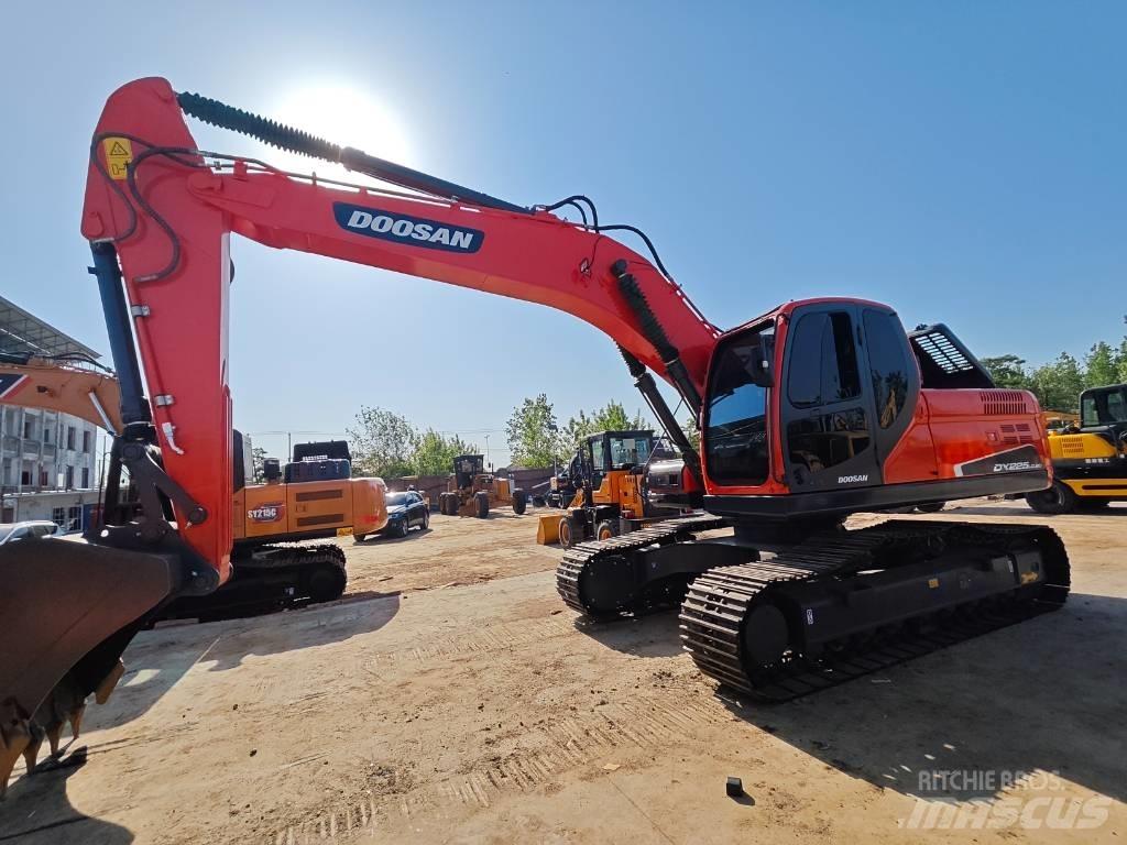 Doosan DX 225 LC Excavatoare pe șenile
