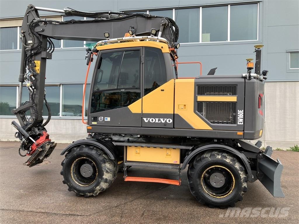 Volvo EW 160 E Excavatoare cu roti