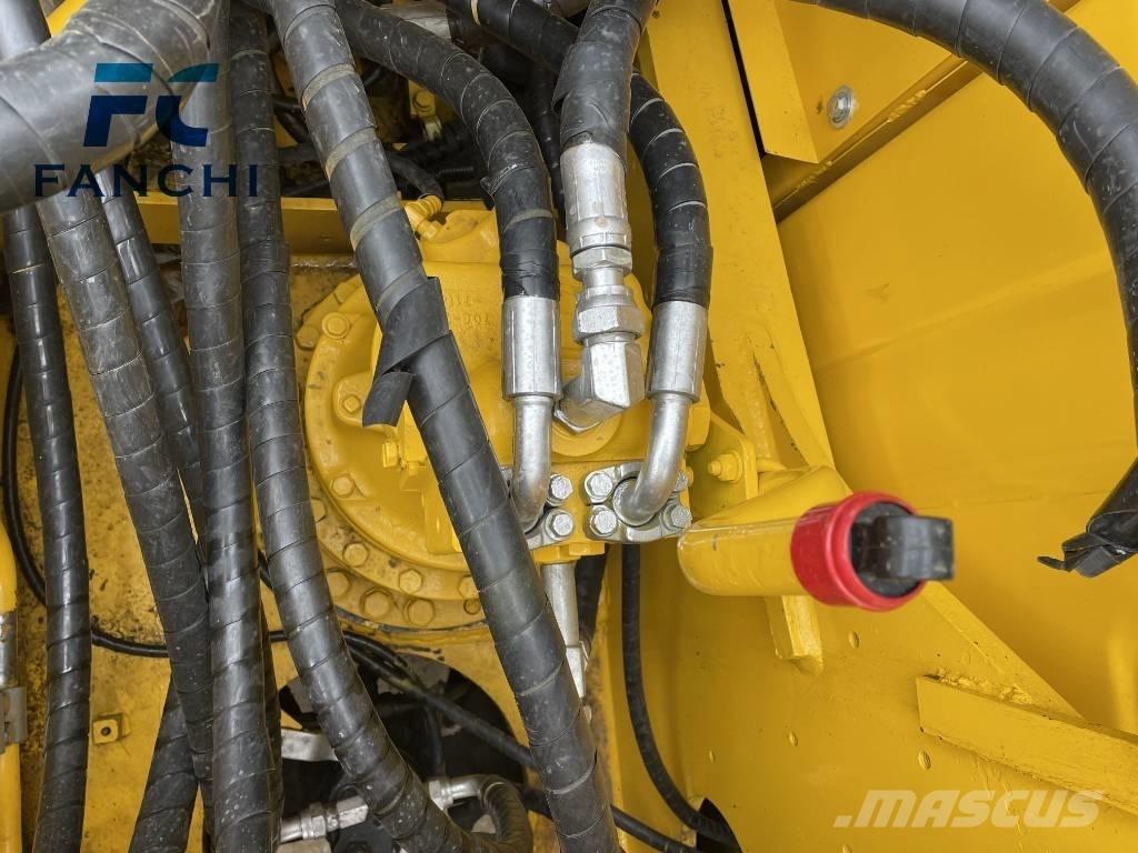 Komatsu PC210 Excavatoare pe șenile

