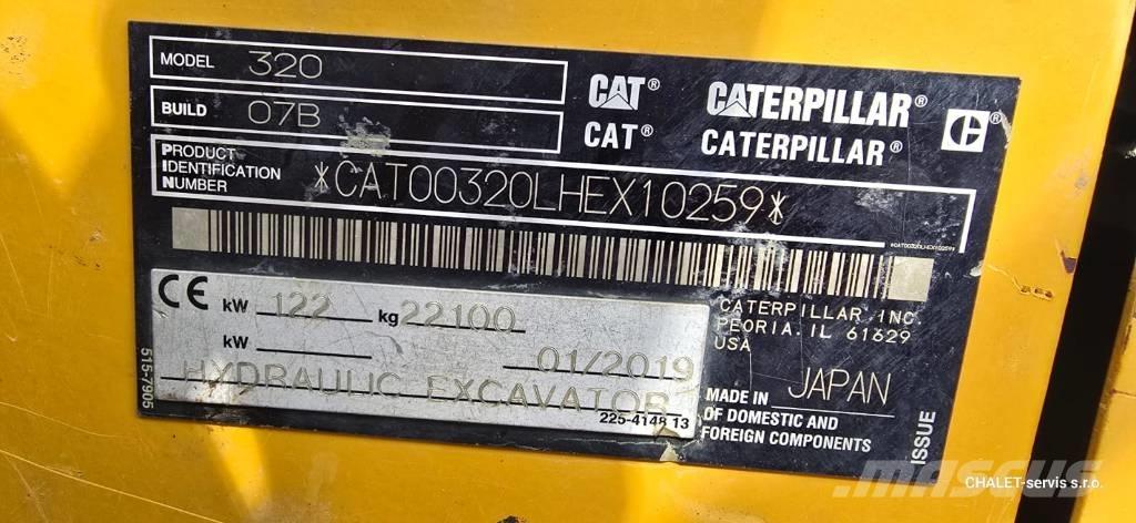 CAT 320 Excavatoare pe șenile
