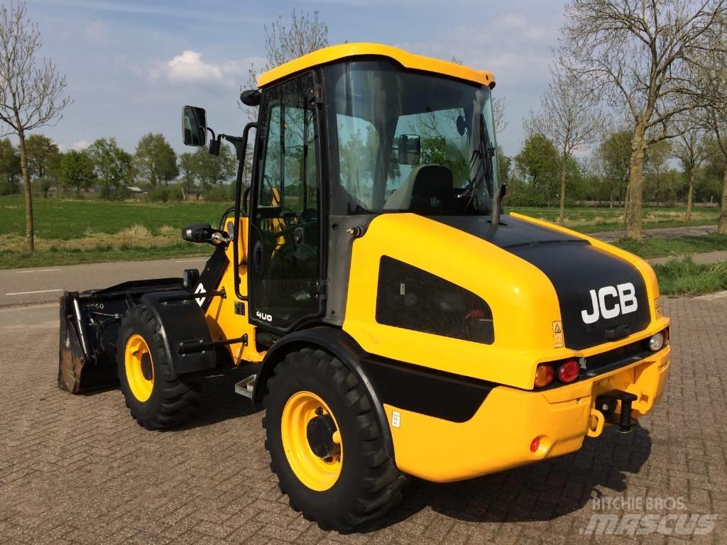 JCB 406 Incarcator pe pneuri