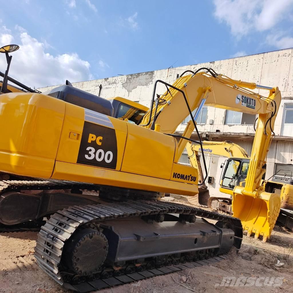 Komatsu PC 300 Excavatoare pe șenile
