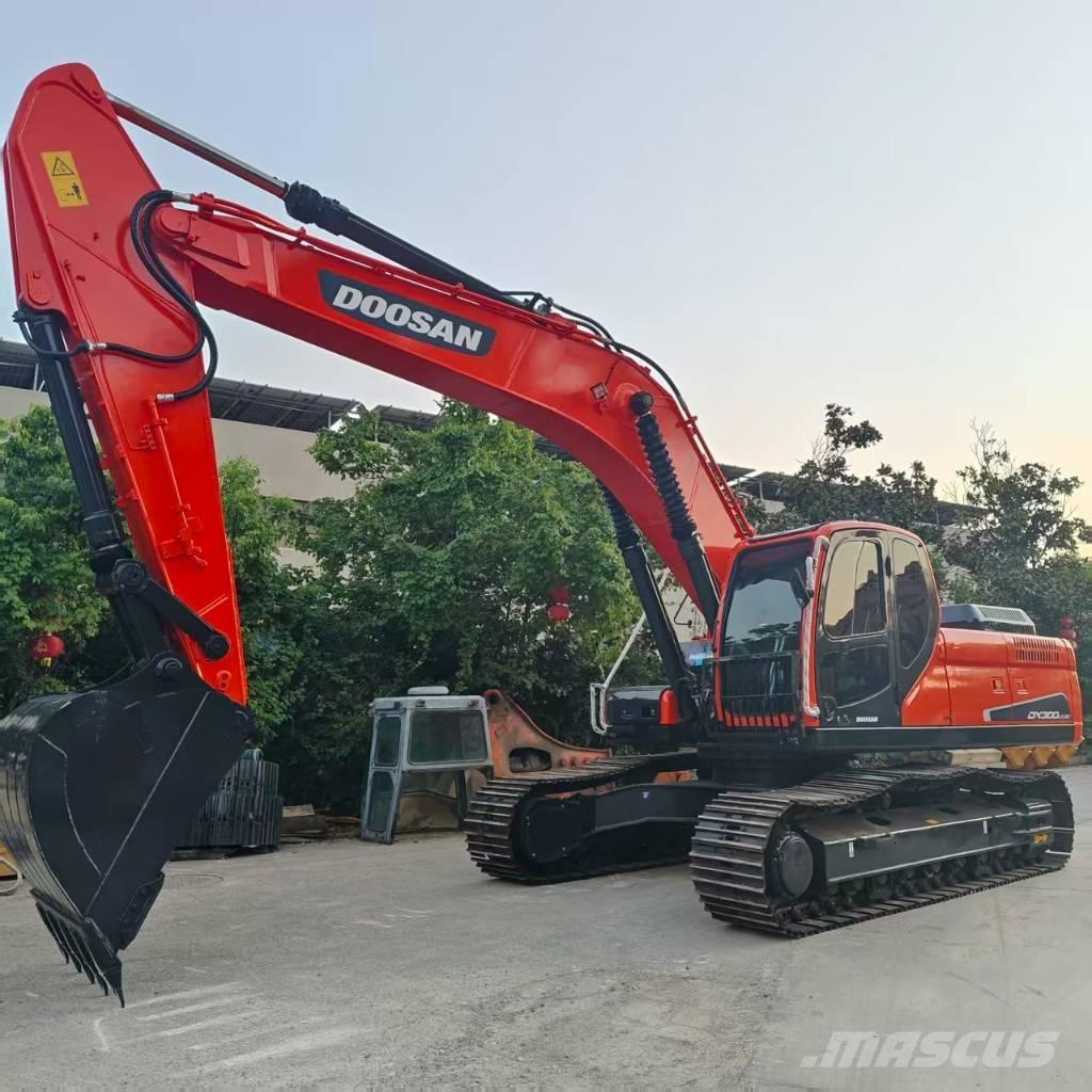 Doosan DX 300 Excavatoare pe șenile
