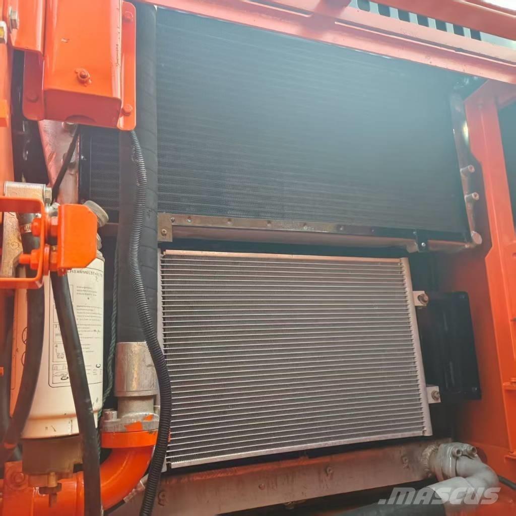 Doosan DX 300 Excavatoare pe șenile
