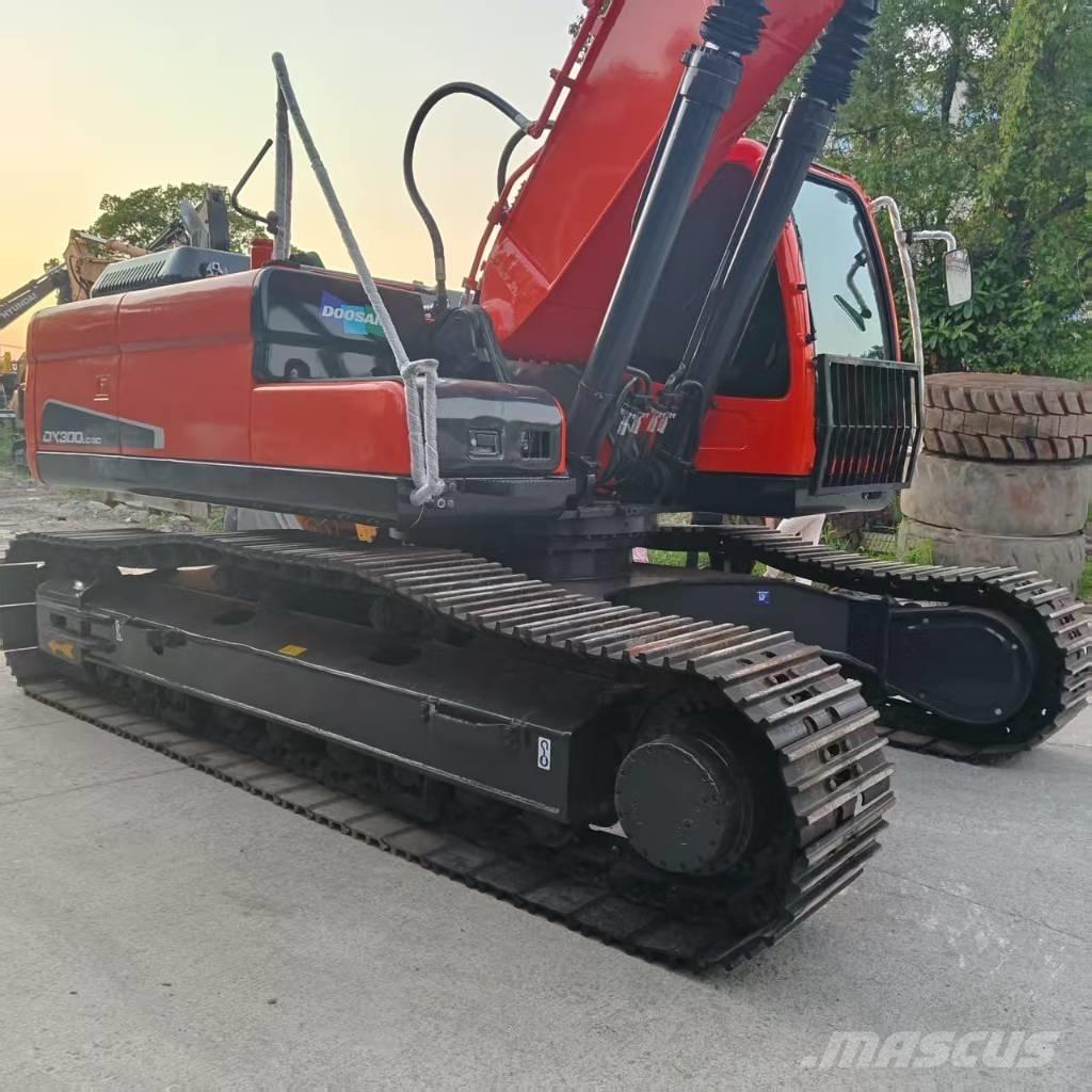 Doosan DX 300 Excavatoare pe șenile
