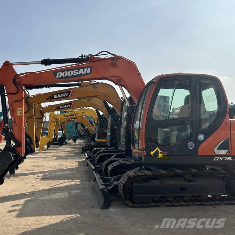 CAT 75-9c Excavatoare pe șenile
