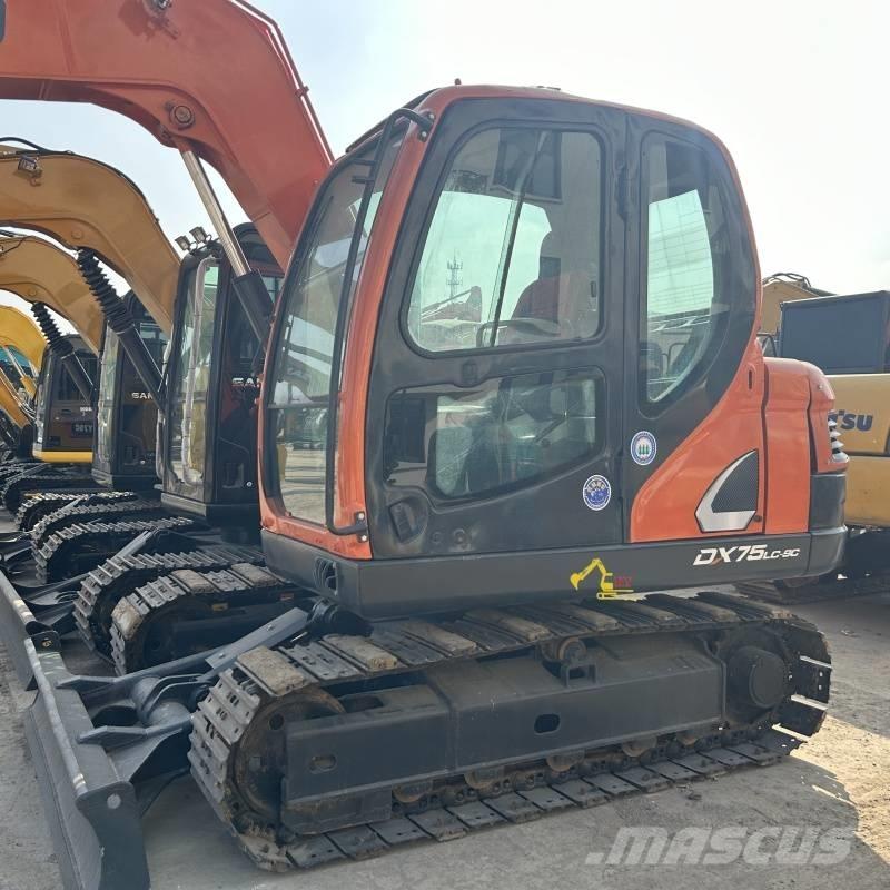 CAT 75-9c Excavatoare pe șenile
