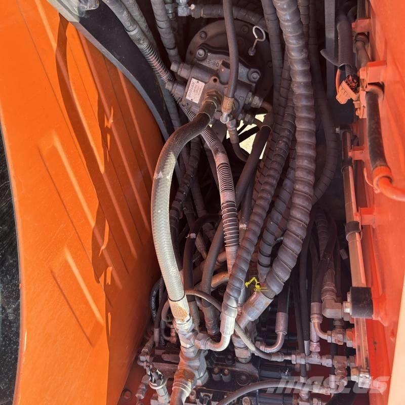 CAT 75-9c Excavatoare pe șenile
