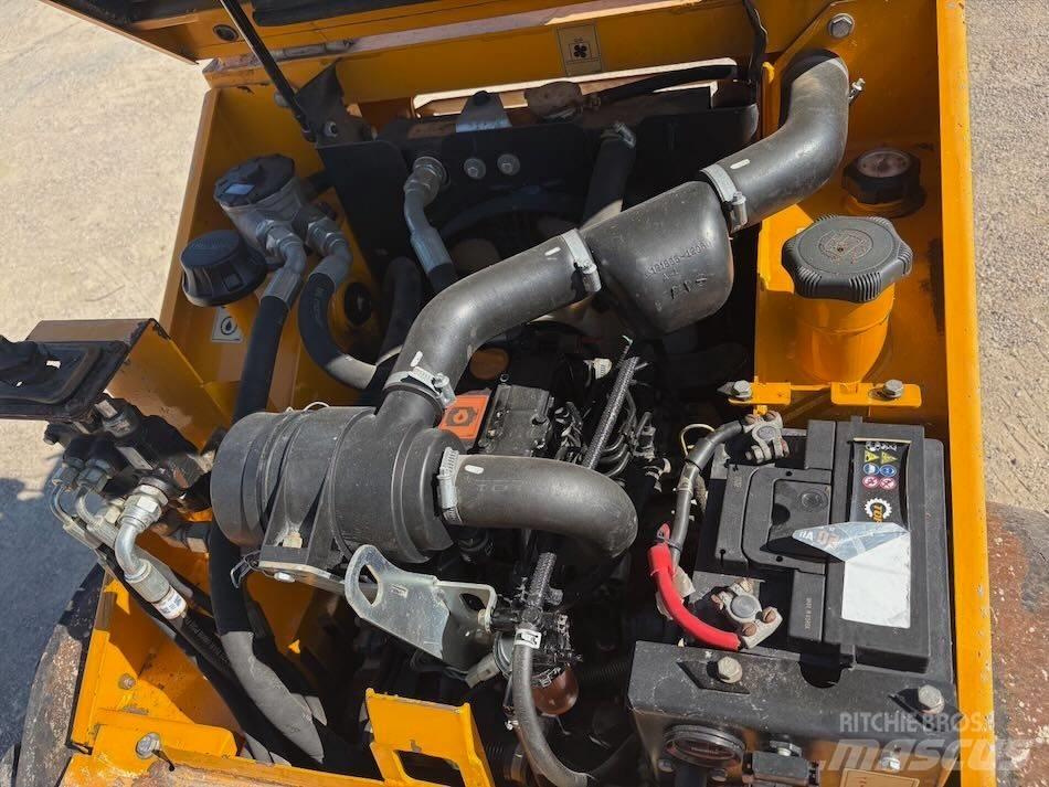 Thwaites Mach 203 Minitractor de teren