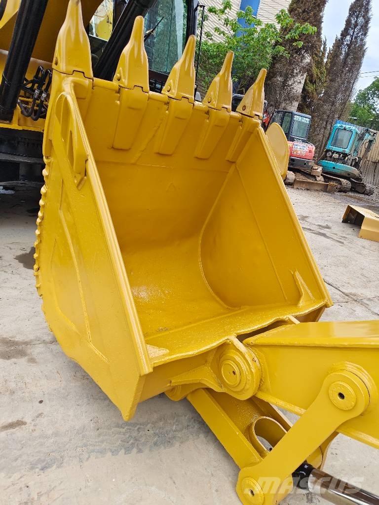 CAT 330D2L Excavatoare pe șenile
