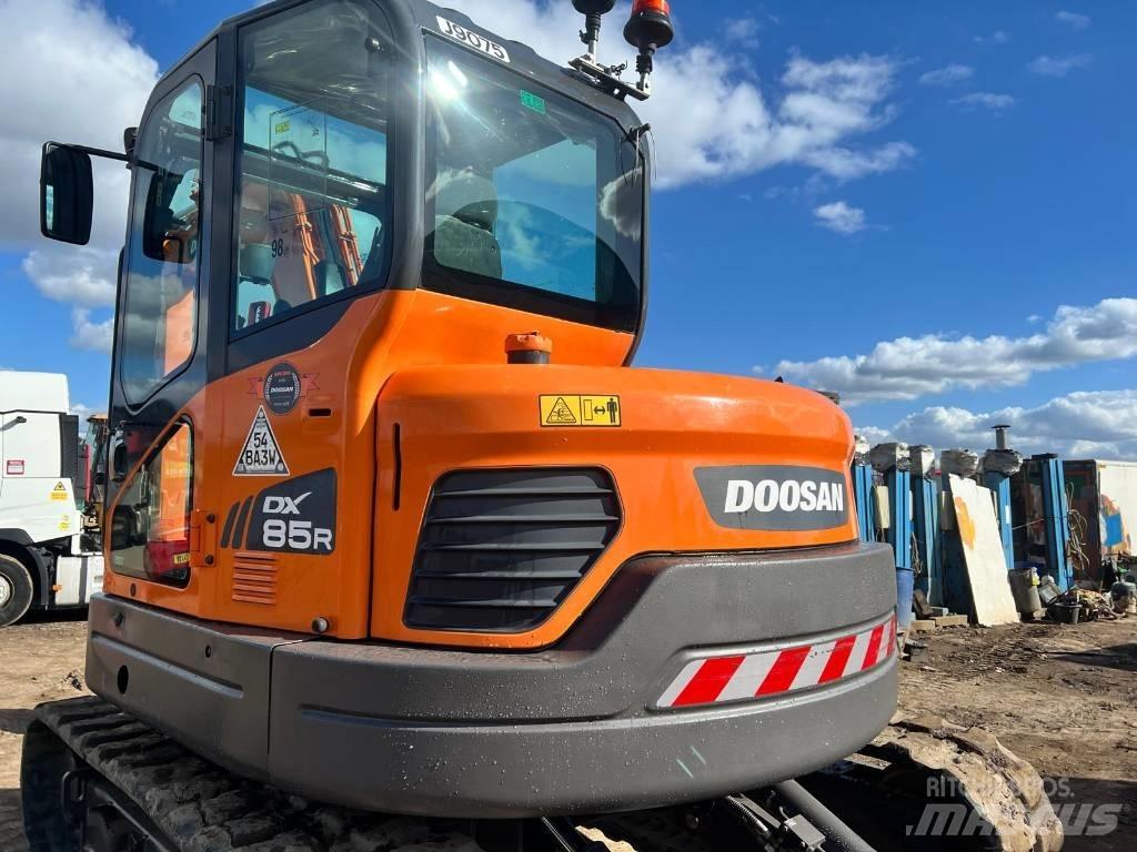 Doosan DX 85 R Excavatoare 7t - 12t