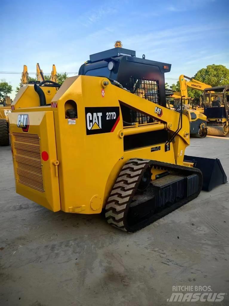 CAT 277 D Mini incarcator