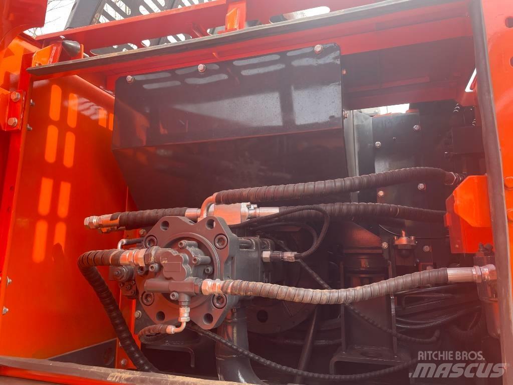 Doosan DX 225LC-9C Excavatoare pe șenile
