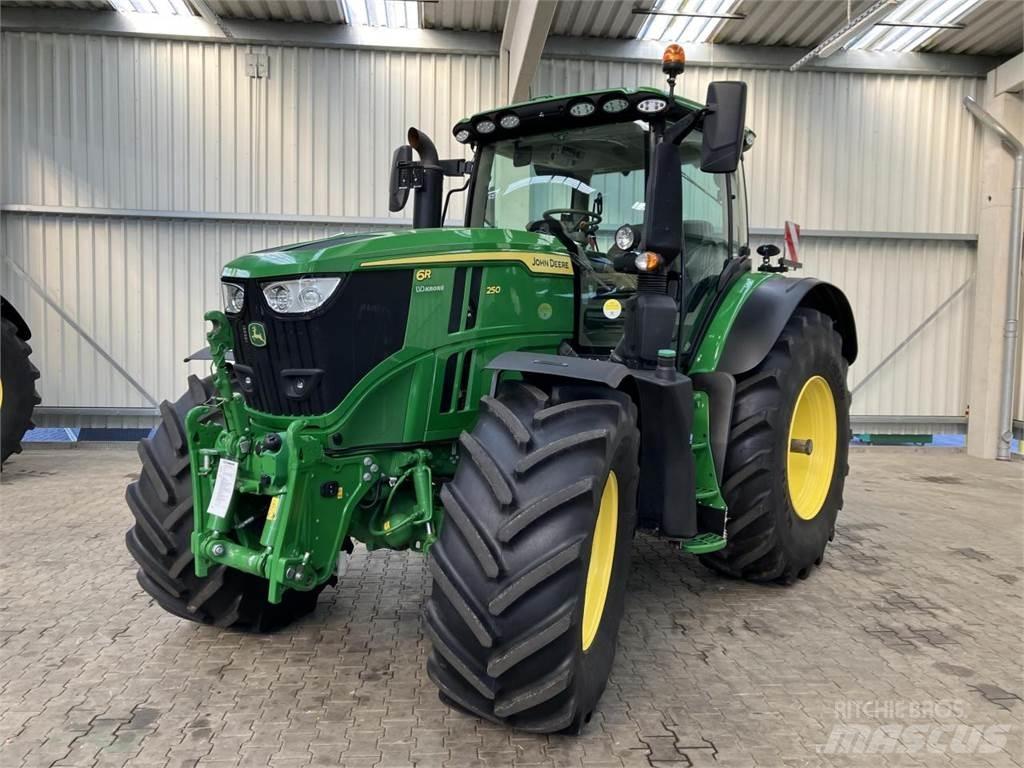 John Deere 6R 250 Tractoare