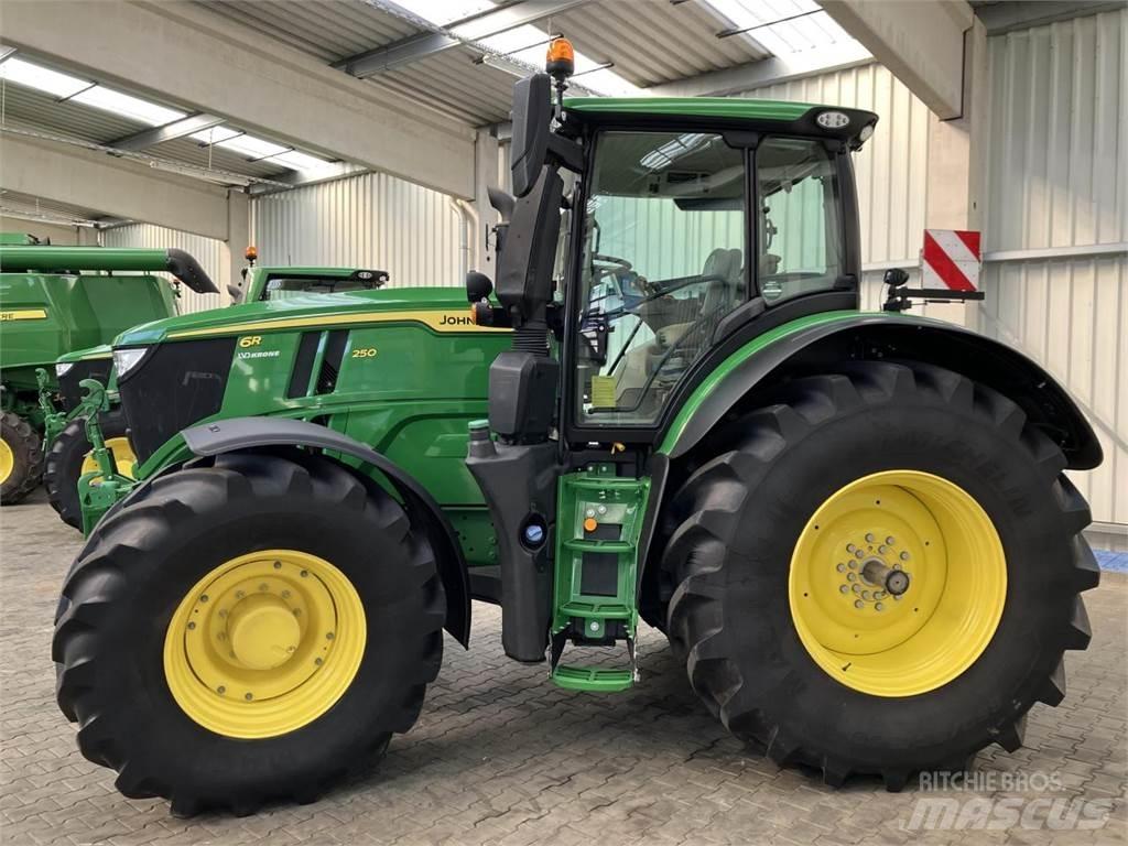 John Deere 6R 250 Tractoare