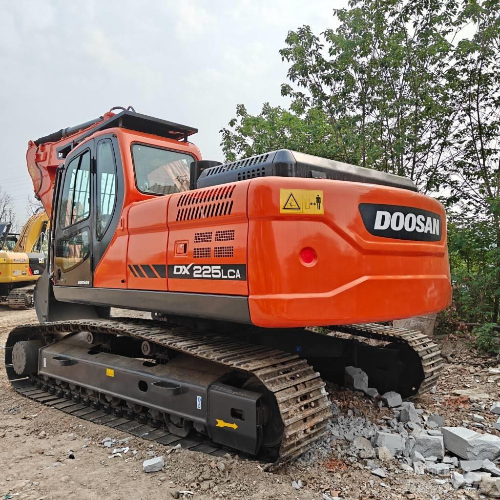 Doosan DX225-9C Excavatoare pe șenile
