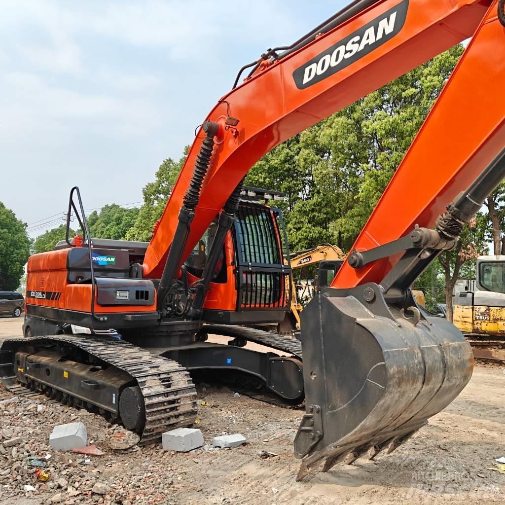 Doosan DX225-9C Excavatoare pe șenile
