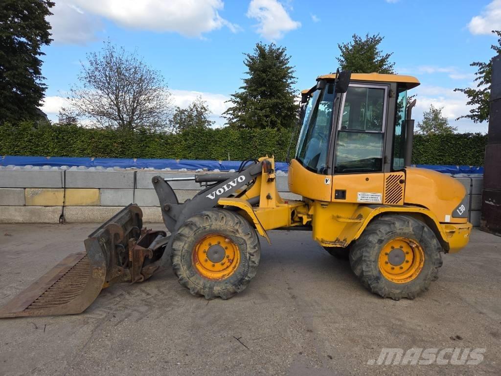 Volvo L 30 D Incarcator pe pneuri