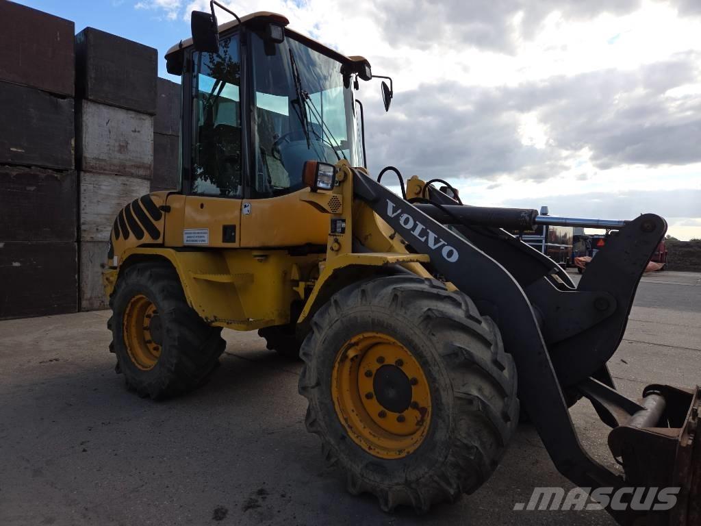 Volvo L 30 D Incarcator pe pneuri