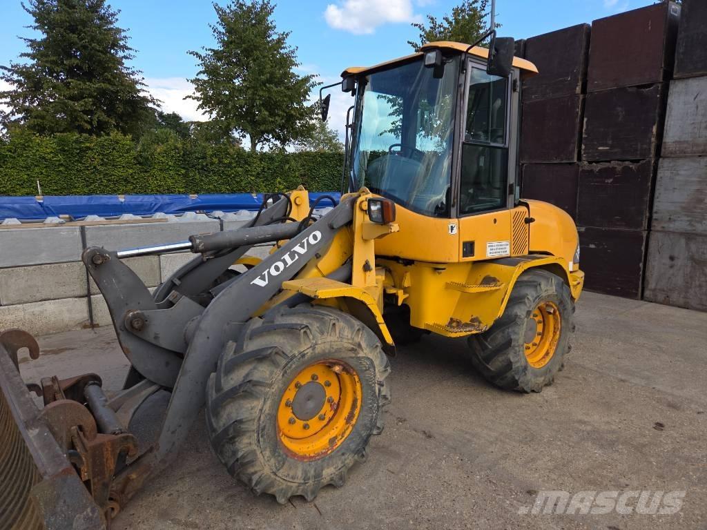 Volvo L 30 D Incarcator pe pneuri