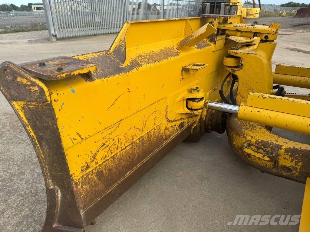 Komatsu D61PX-24 Buldozere pe senile