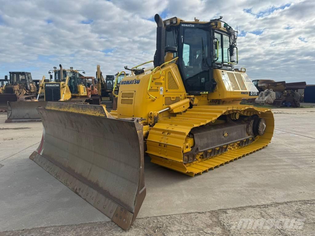 Komatsu D61PX-24 Buldozere pe senile