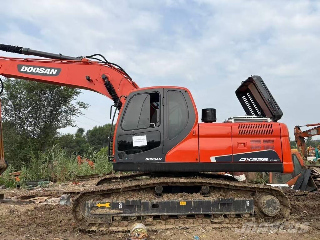 Doosan DX225LC-9C Excavatoare pe șenile
