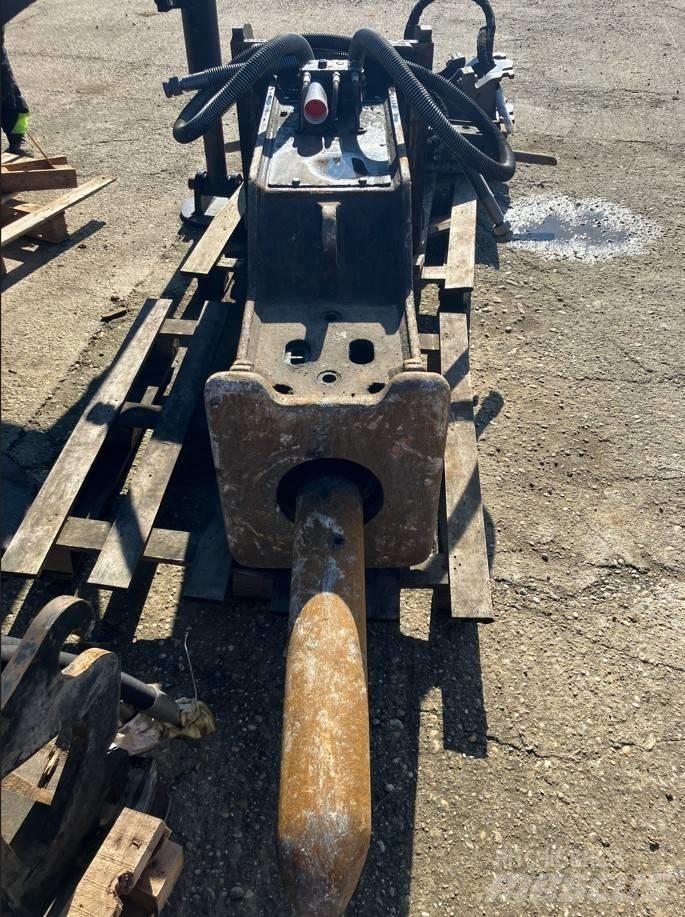 CAT H 120 Ciocane / Concasoare