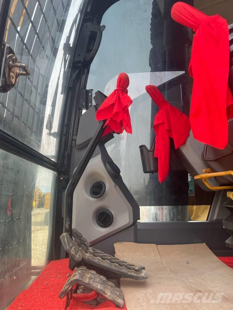 CAT 323GC Excavatoare pe șenile
