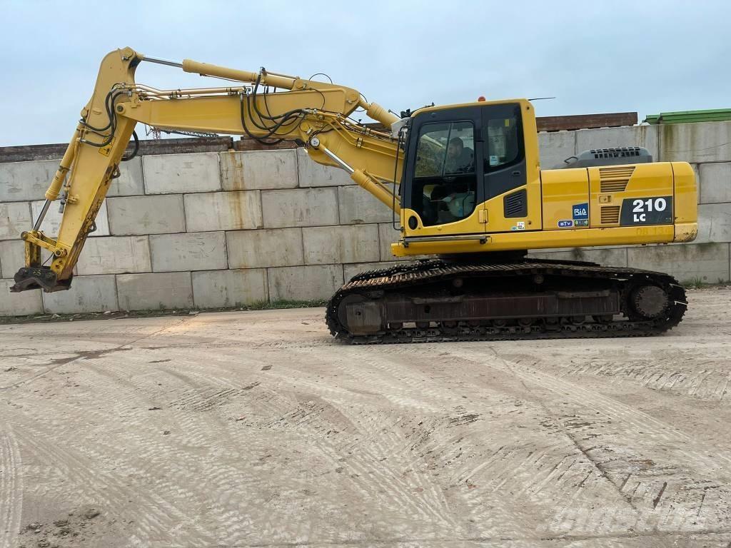 Komatsu PC 210 Excavatoare pe șenile
