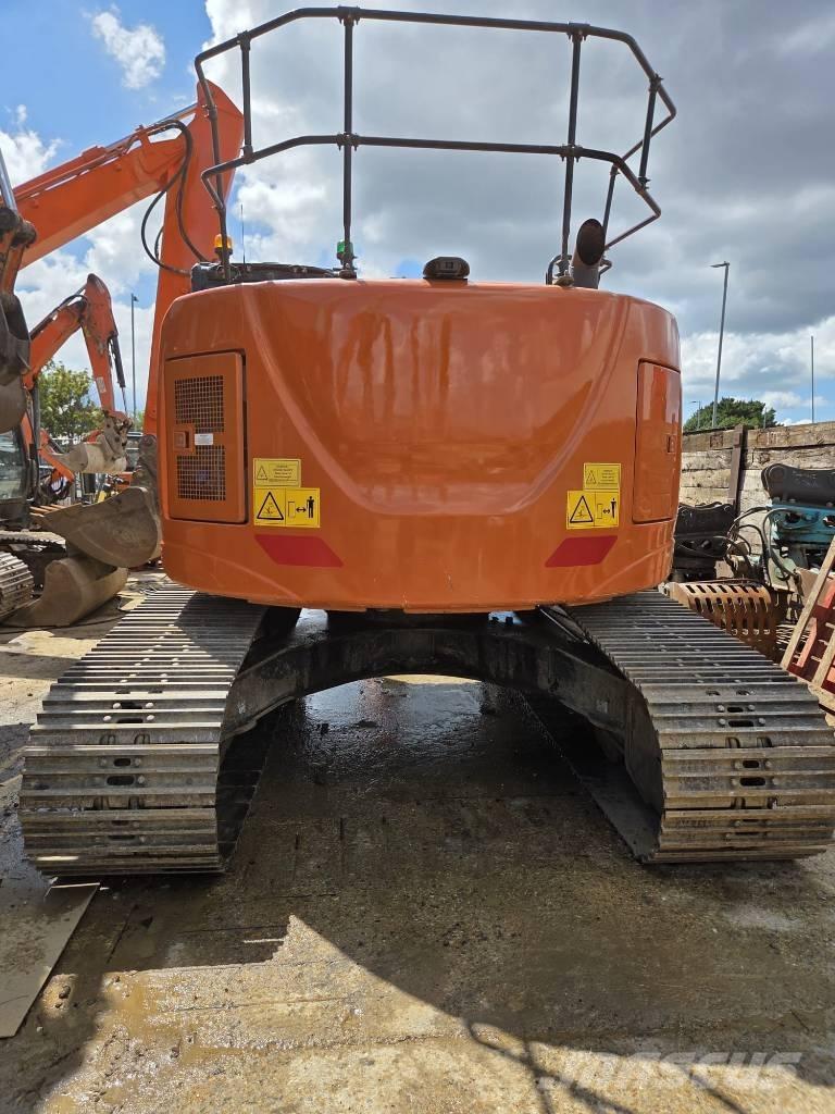 Hitachi ZX225US-6 Excavatoare pe șenile
