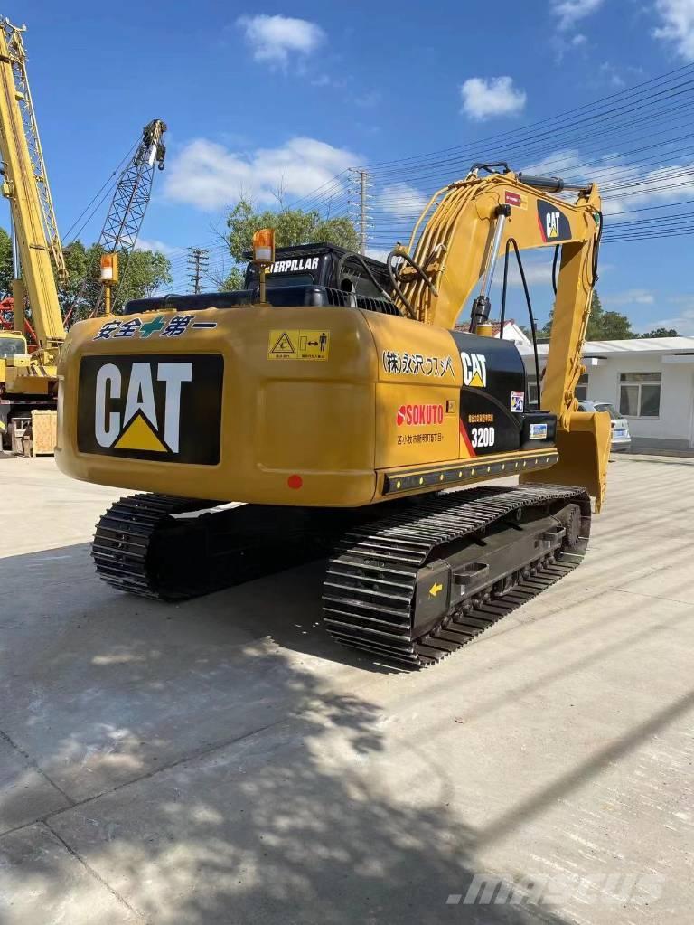 CAT 320 Excavatoare pe șenile
