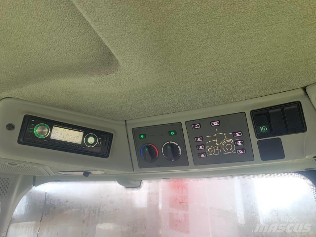 CLAAS Axion 810 CIS+ Tractoare