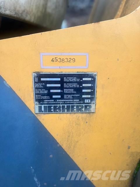 Liebherr 554 Incarcator pe pneuri