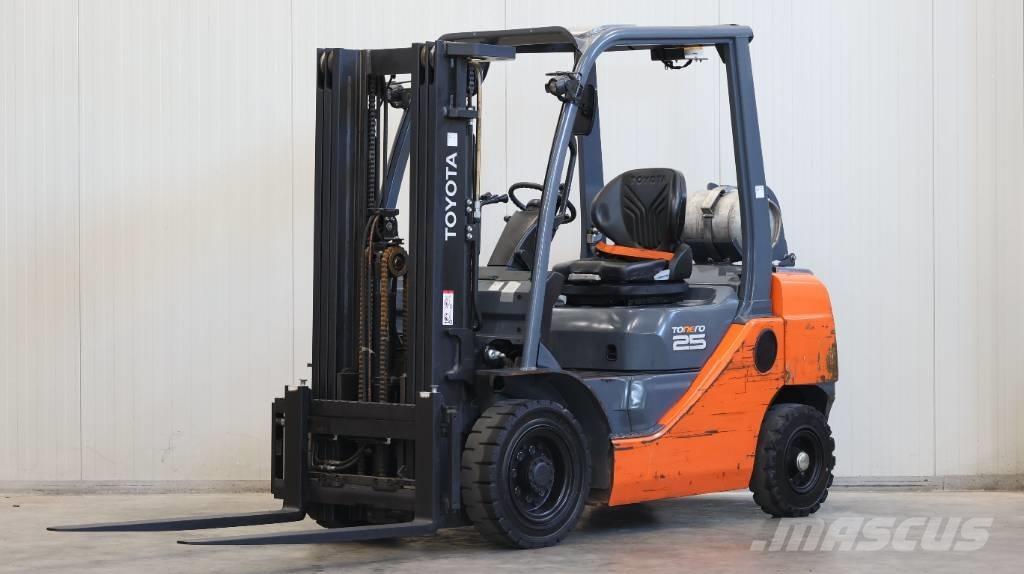 Toyota 02-8 FGF 25 Stivuitor GPL