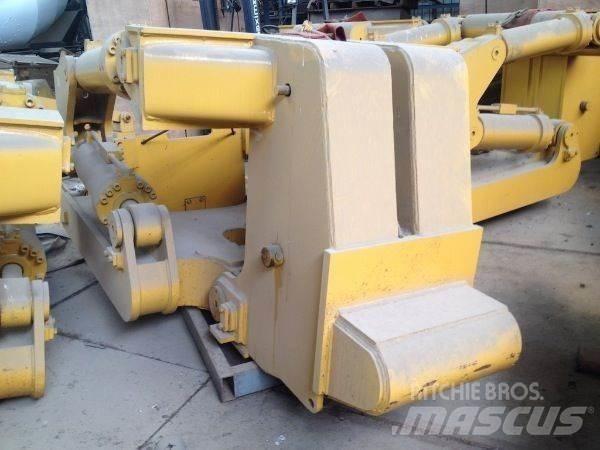 CAT D8K RIPPER Utilaje construcții - Altele