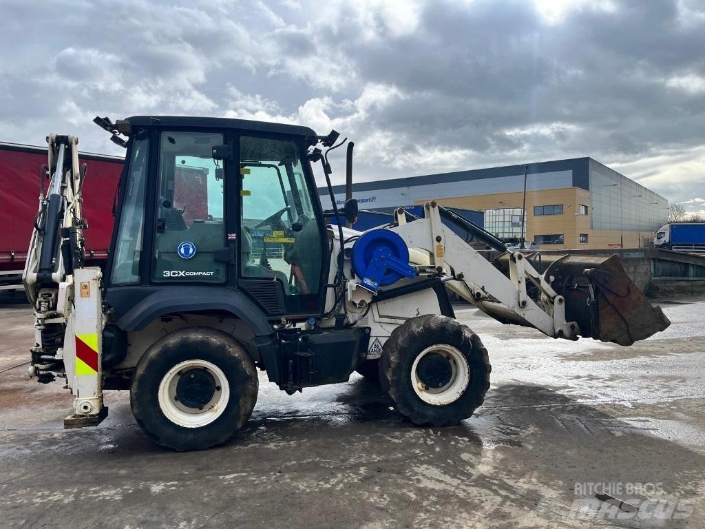 JCB 3CX Compact Buldoexcavatoare