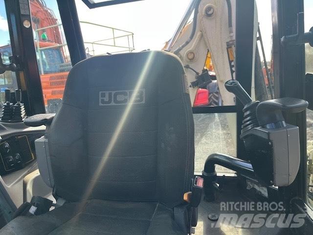 JCB 3CX Compact Buldoexcavatoare