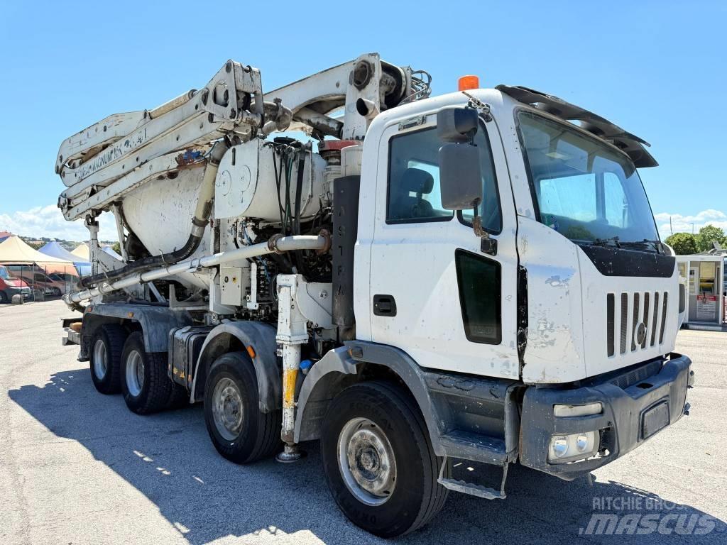 Astra Betonpompa Betoniera