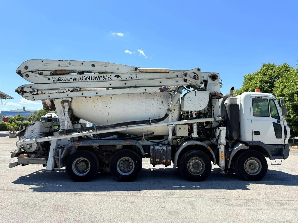 Astra Betonpompa Betoniera