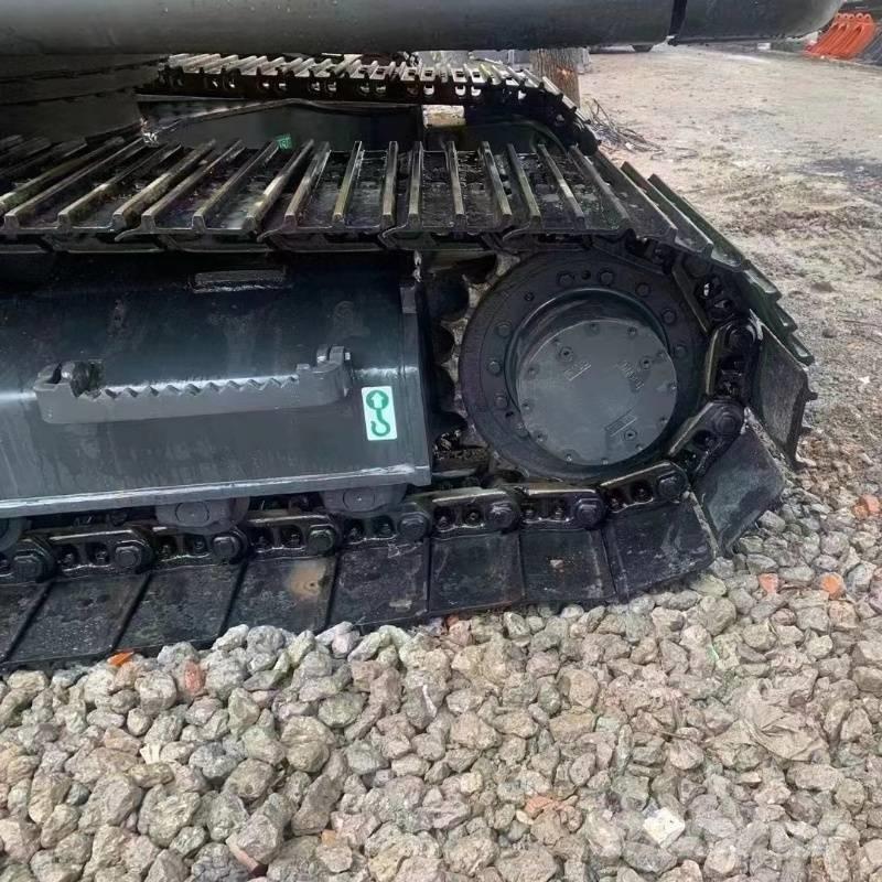 Volvo EC 140 Excavatoare pe șenile
