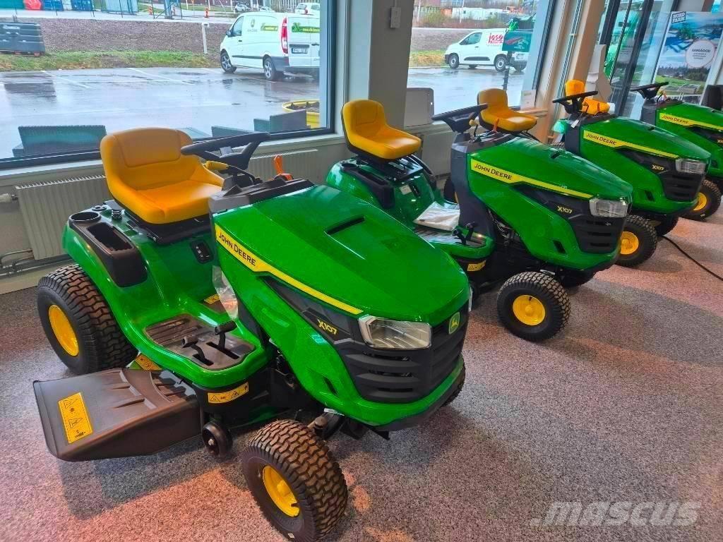 John Deere 107 R Riding mowers