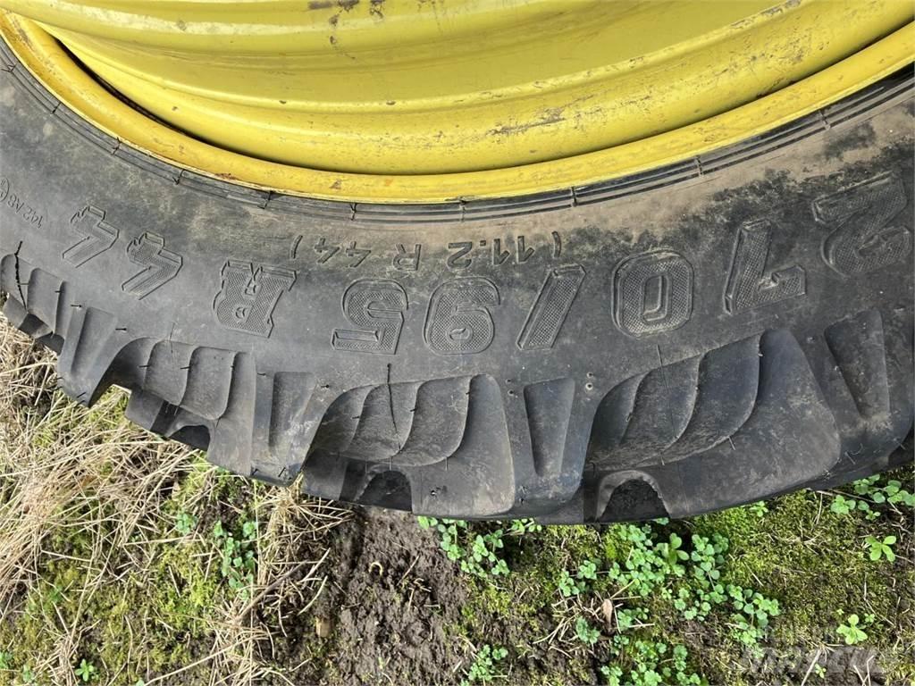 Taurus 270/95R44 Roti