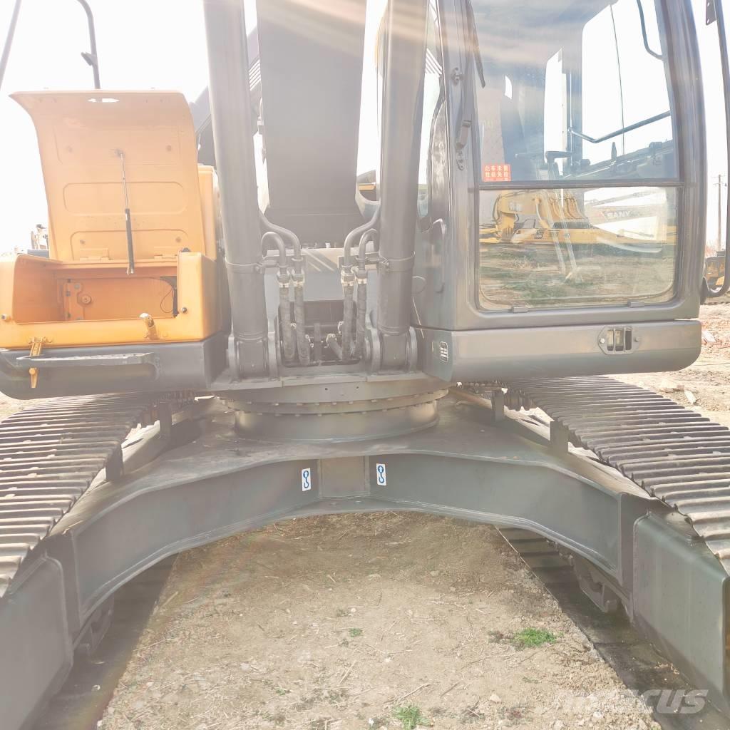 Hyundai R220LC-9S Excavatoare pe șenile
