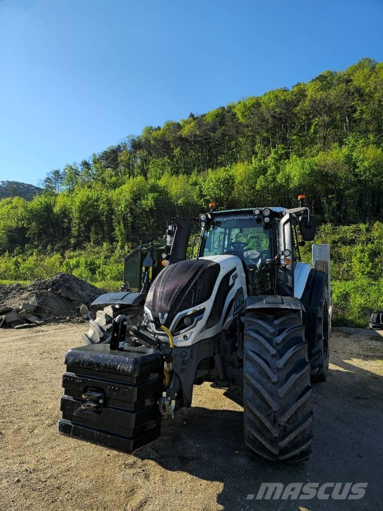 Valtra T 235 Tractoare