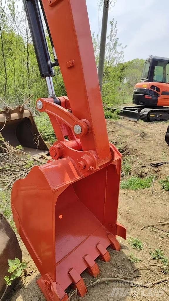 Kubota KX 155 Excavatoare pe șenile
