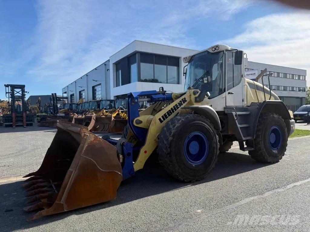 Liebherr L538 Incarcator pe pneuri